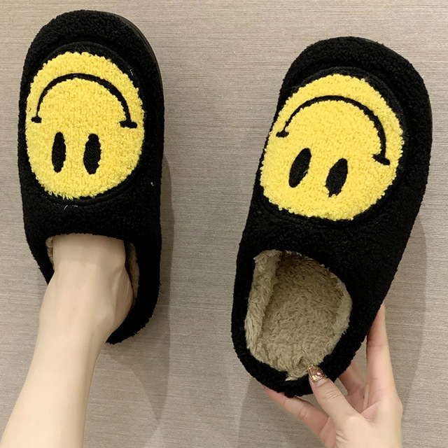 Smiley Face Slippers Winter Women Slippers Fluffy Plush Warm Soft Soled Cotton Shoes Indoor Home Non-slip Bedroom Flat Shoes