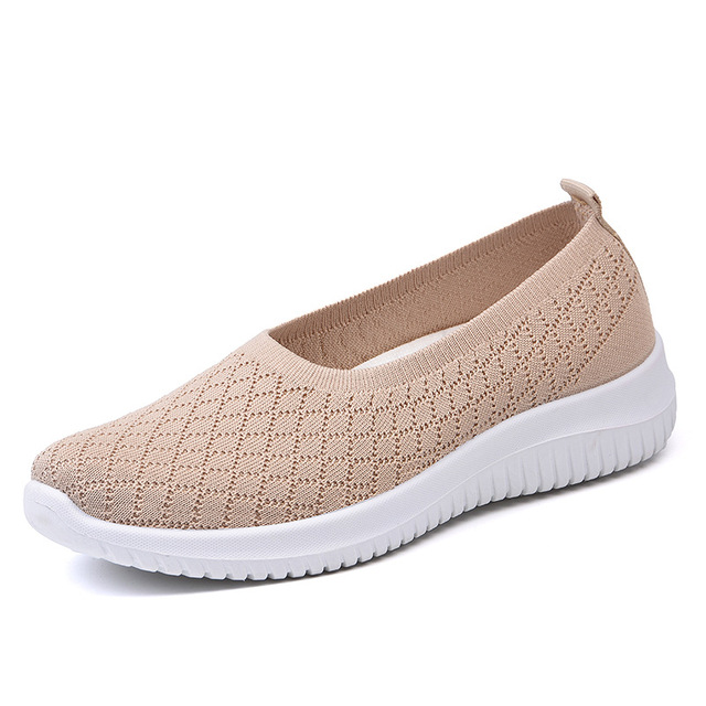 Fashion Flat Shoes Women Casual Comfortable Lightweight Soft Sole Slip Mesh Women Shoes Breathable Mom Shoes Wedge Sneakers