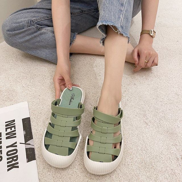 2021 summer new semi slippers korean non-slip hole beach shoes wear fashion sandals for women flat with rubber house slippers