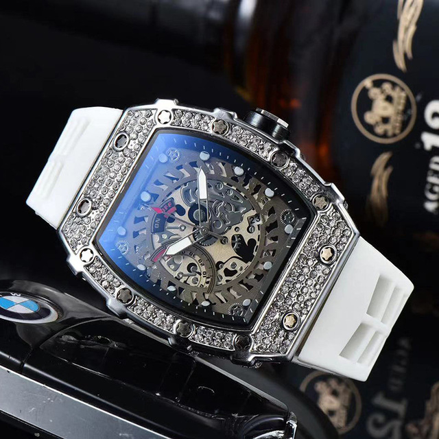 Luxury Brand Military Style Watch Men Hip Hop Silver Diamond Watch Men Tonneau Men Watches Male Watch Male Clock