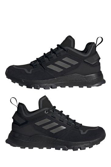 حذاء رياضي أسود Terrex Hikster من Adidas للنساء