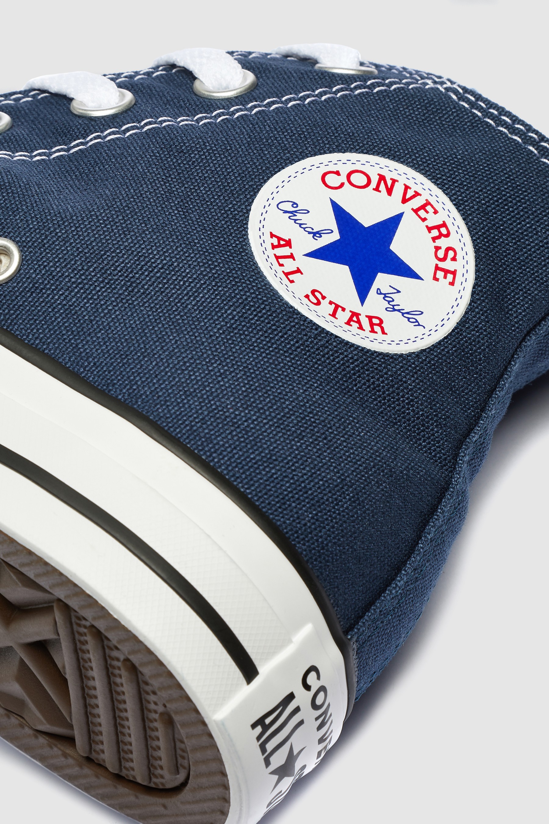 حذاء رياضي عالي Chuck Taylor All Star من كونفرس