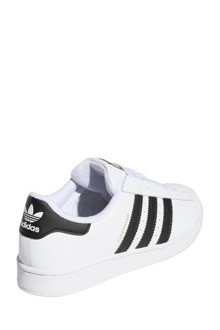 حذاء رياضي Superstar Junior من adidas Originals