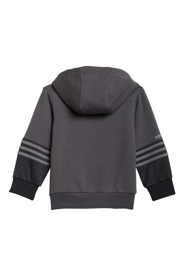 بدلة رياضية من Adidas Sport Collection