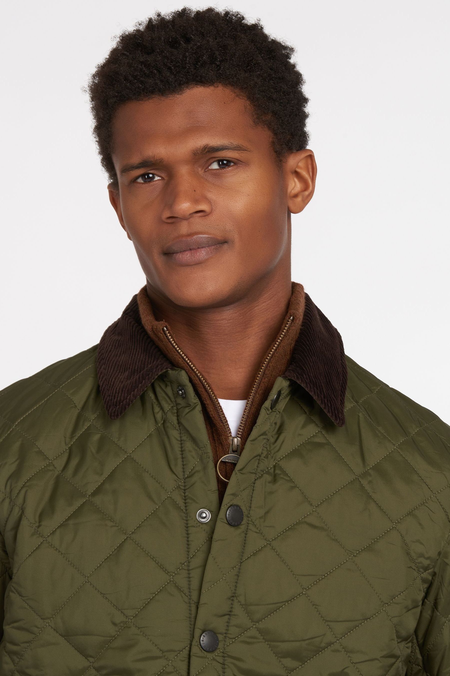 جاكيت مبطن تلبيس رشيق Liddesdale من Barbour® Heritage