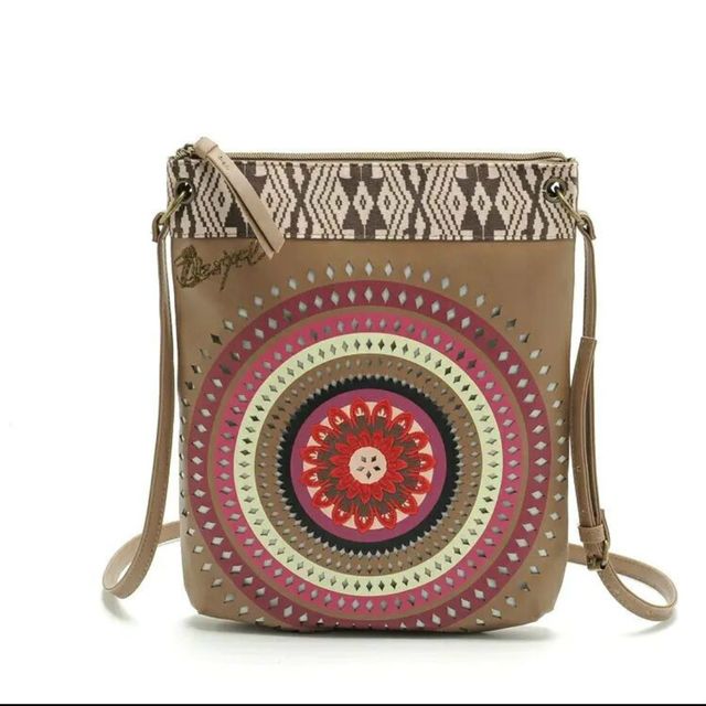 2020 Spain Brand Hot Style Ladies Embroidered Shoulder Bag Ladies Luxury Brand Carry Bags Crossbody Bag For Fashion Women Sold