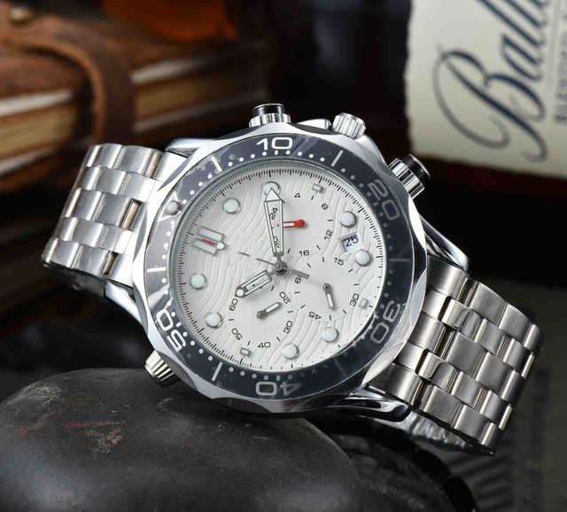 Fashion Luxury Casual Stainless Steel High Quality Sport Dial Man Quartz Watch Wristwatch for Men Relogio