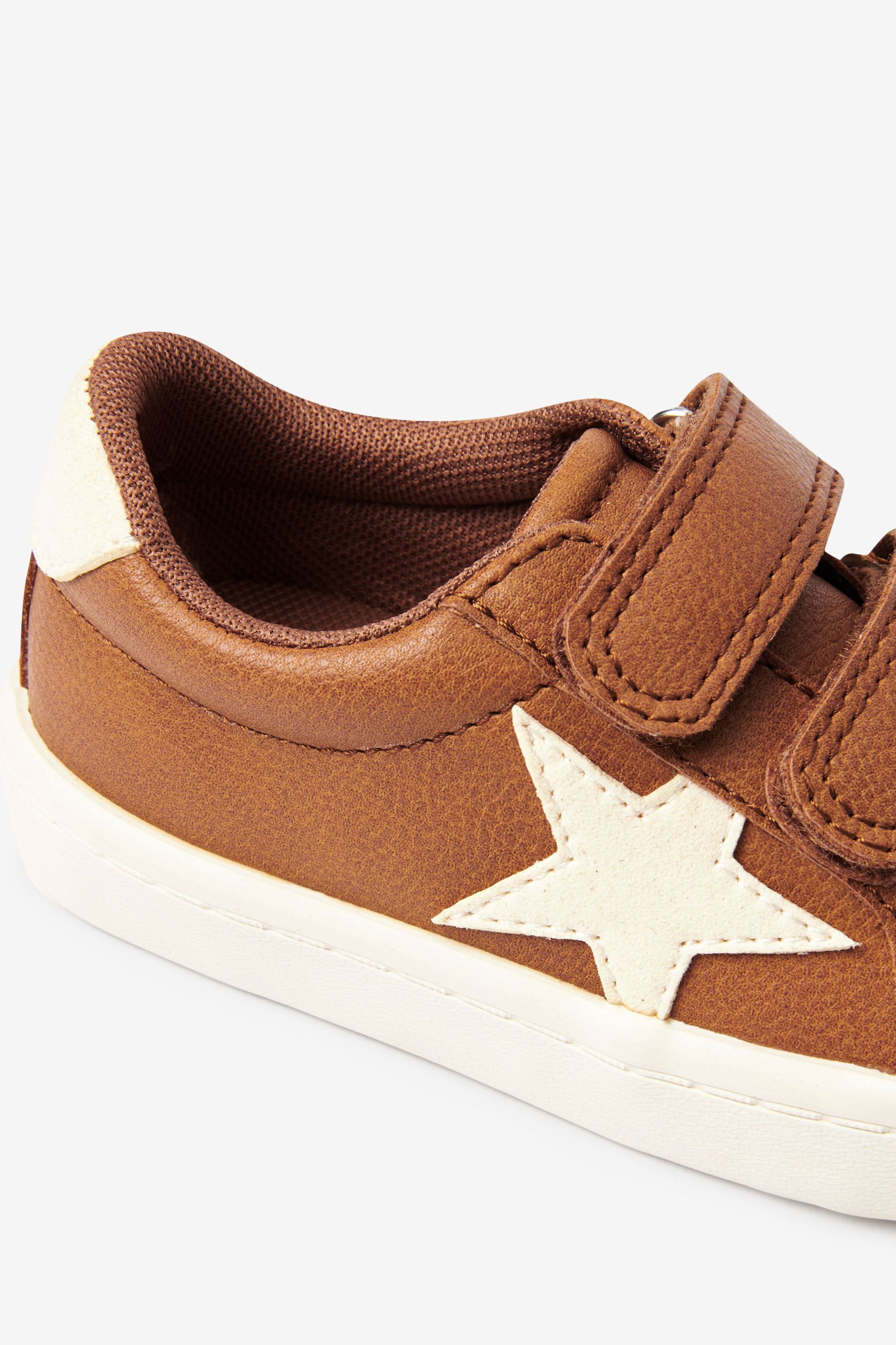 Star Touch Fastening Shoes Standard Fit (F)