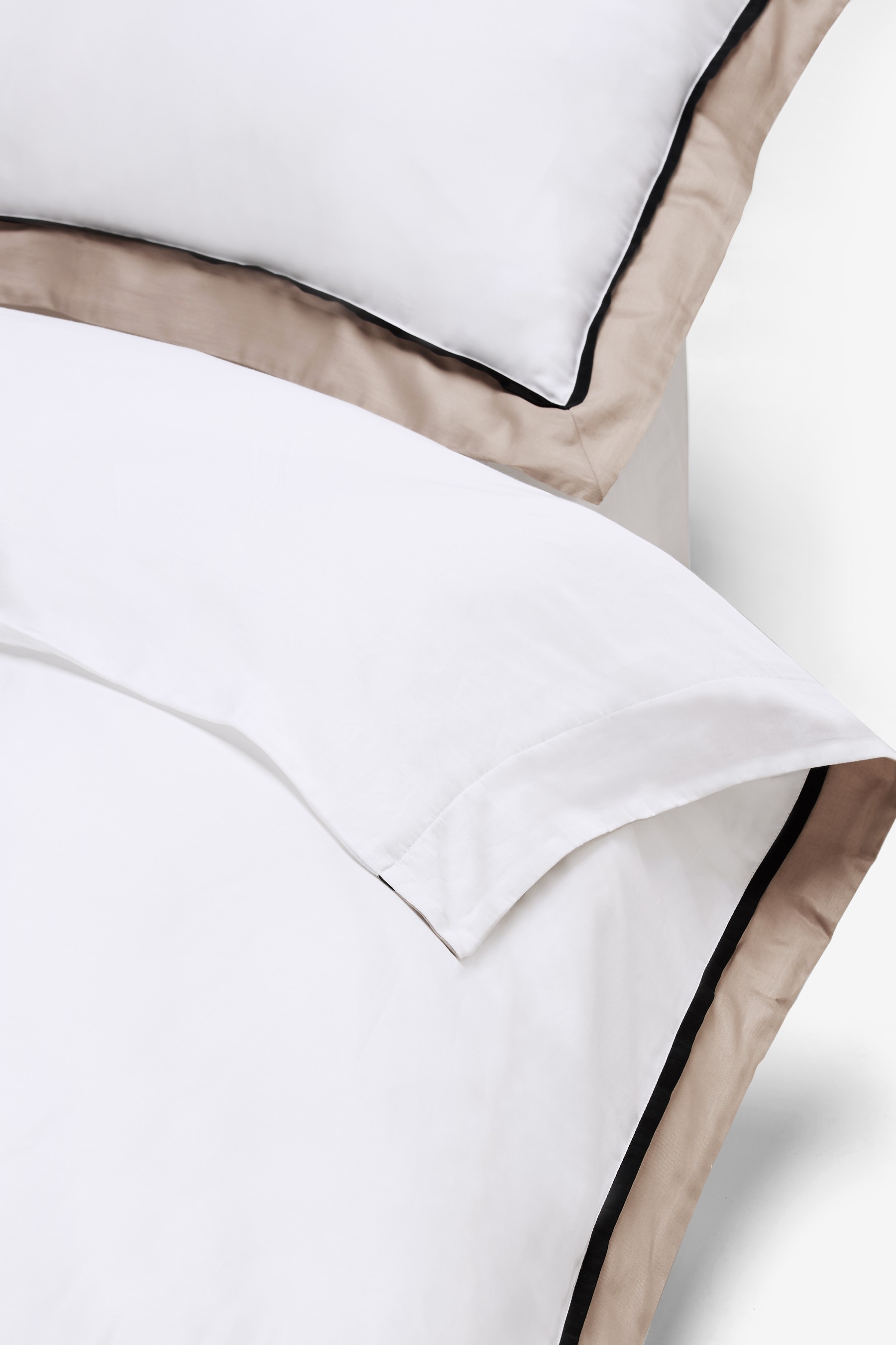 Collection Luxe 300 Thread Count 100% Cotton Sateen Duvet Cover And Pillowcase Set Border