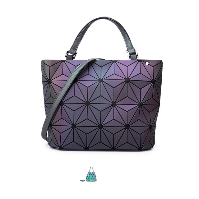 3D Geometric Women Handbag Luminous Large Reflective Bao Bag Women Padded Shoulder Strap 2020