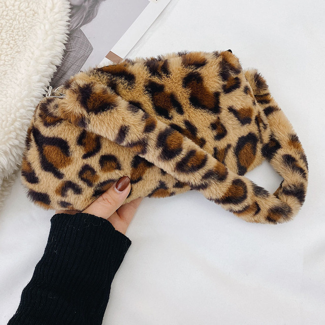 Fashion Women Cow Print Small Shoulder Bags Female Winter Plush Underarm Bags Leopard Zebra Pattern Fluffy Tote Bags Small Purses