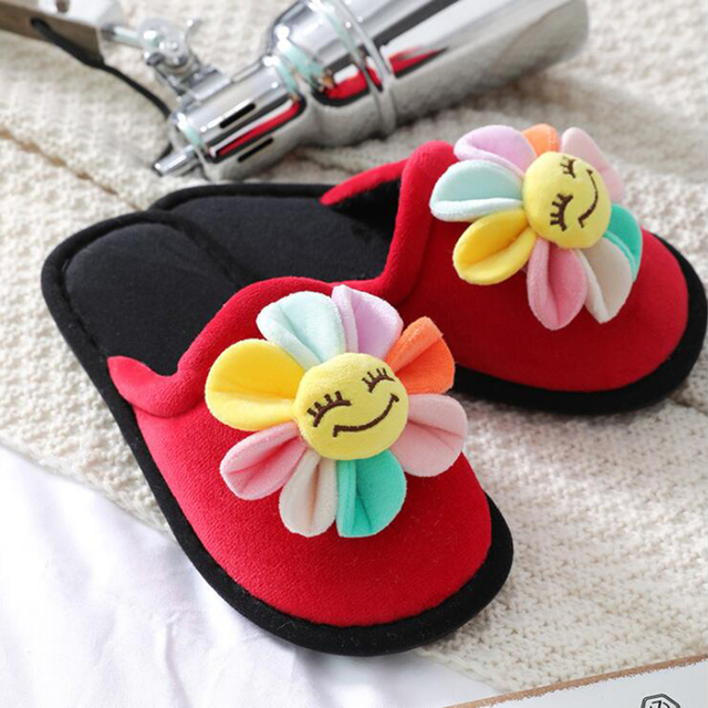 Women Smiley Face Flower Slippers Fashion Fluffy Winter Warm Slippers Woman Cartoon Animals Indoor Slippers Funny Shoes