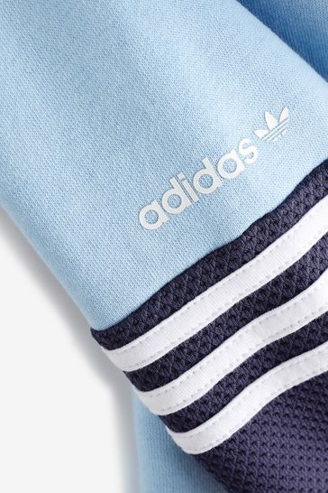 بدلة رياضية من Adidas Sport Collection