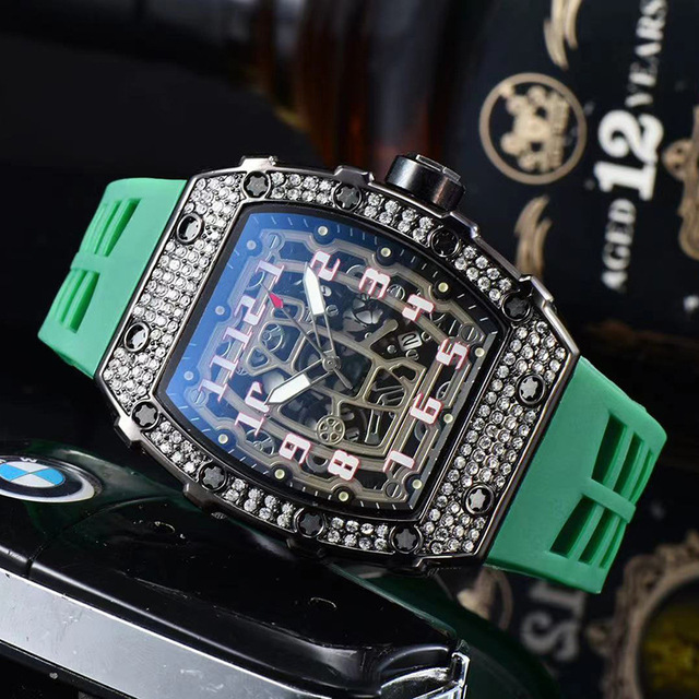 Mens Luxury Top Brand Watch Men Sports Wristwatches Chronograph Quartz Watches Male Tonneau Watch Hombre Relogio Masculino