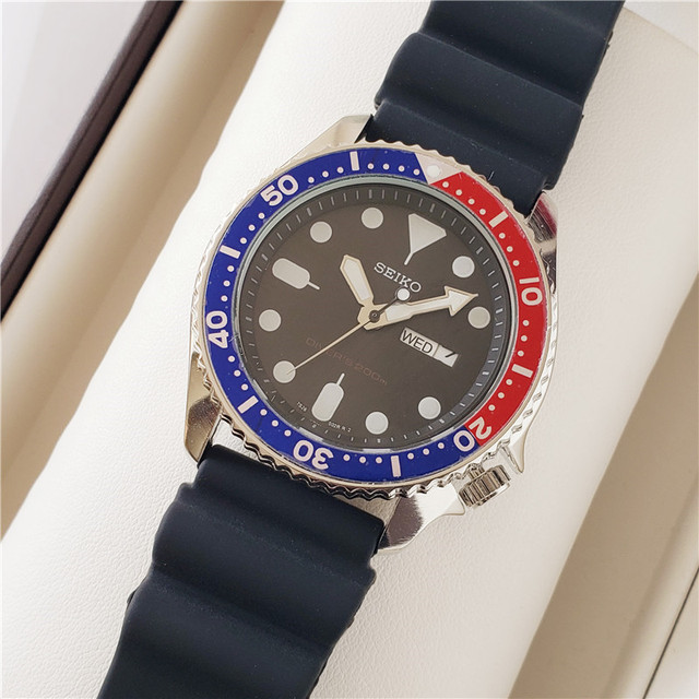 Seiko Men's Watch Silver Strap Black Red Blue Bezel Quartz Watch Luxury Fashion Date Sports Watch