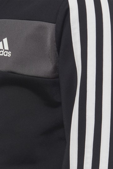 بدلة رياضية سوداء إسينشيالز من adidas