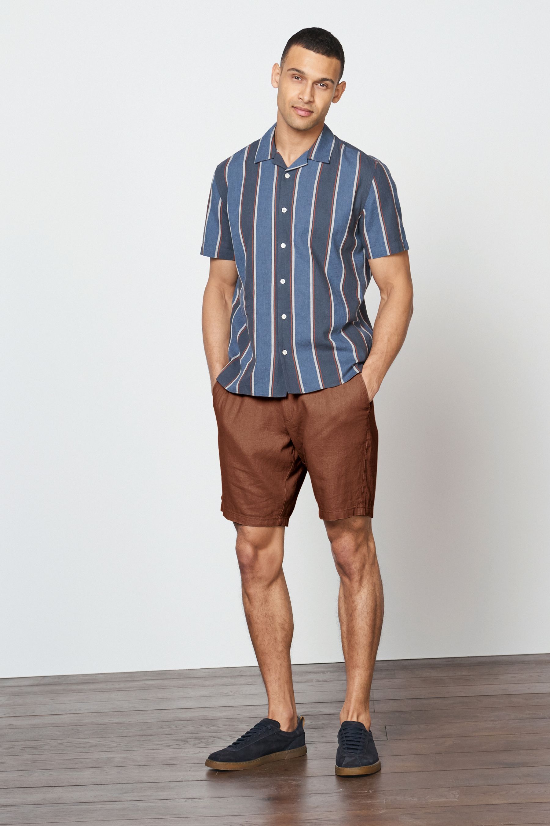 Elasticated Waist Linen Blend Shorts