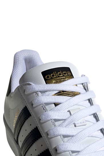 حذاء رياضي Superstar Youth من adidas Originals