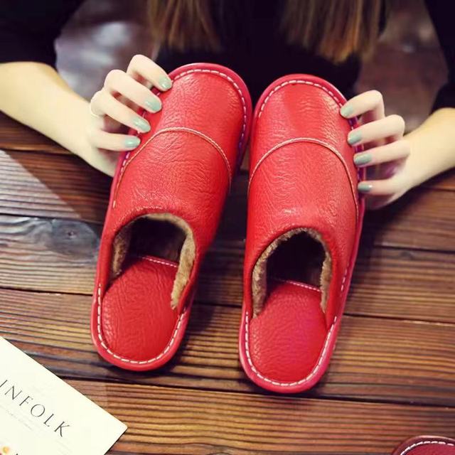 2021 New Arrival Runway Shoes Men Leather Home Slippers Unisex Flat Round Toe Wear Resitant Fashion Shoes Man Slippers