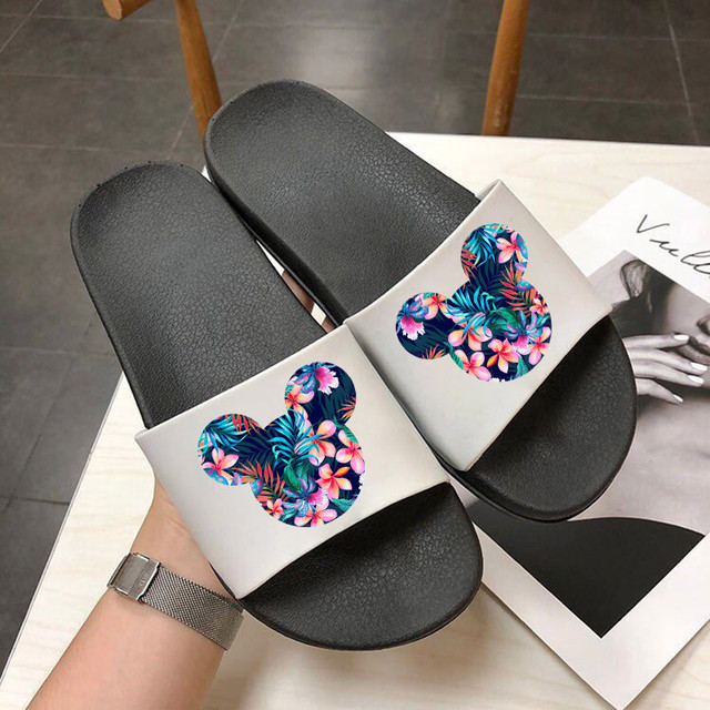 Women Cartoon Slippers Summer Indoor Slippers Cute Animal Beach Flip Flops Bathroom Home Slippers Non-slip Bathroom Home Slides