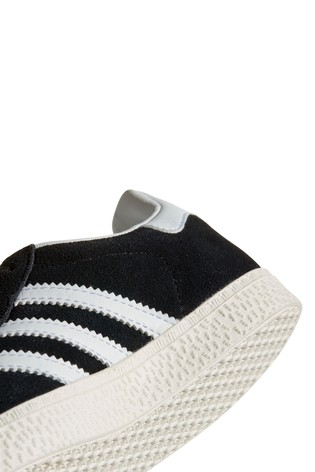 حذاء رياضي أسود دانتيل Gazelle من adidas Originals