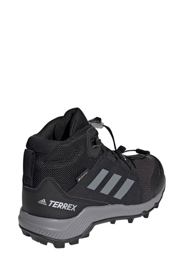 حذاء رياضي أسود للشباب والصغار Terrex Mid Gore Tex من Adidas