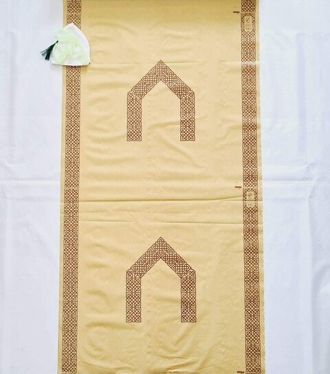 GETJZ Disposable Prayer Mat (100 Pcs Roll) Sajjada Janamaz 60 cm x 110 cm سجادة صلاة استخدام مرة واحدة العلبة تشمل 100 قطعة