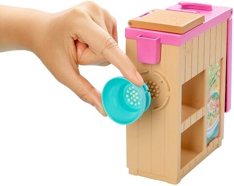 Barbie Play Barbie Noodle Bar, Ghk43