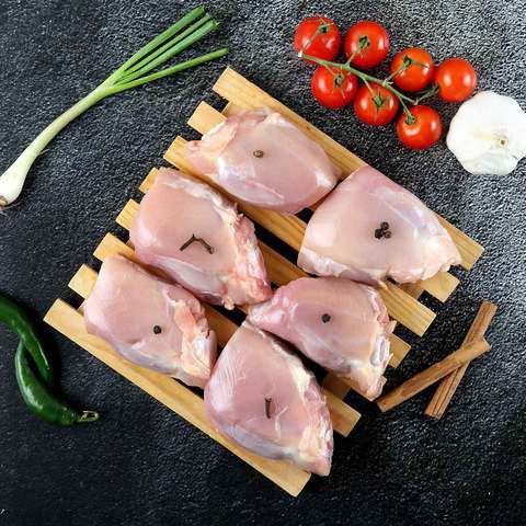 Fresh Chicken Thighs (UAE)