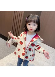 Spring Windbreaker Baby Girl Strawberry Dot Hooded Trench Coat Children Clothes Kids Jacket For Girls Outerwear JYF