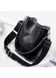 Crocodile Retro Women's Shoulder Bag Large Capacity Shoulder Bag Luxury PU Leather Bucket Bag 2021