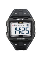 Large numbers easy to read 50m water resistant men digital watch outdoor sports