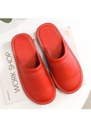 2021 New Arrival Runway Shoes Men Leather Home Slippers Unisex Flat Round Toe Wear Resitant Fashion Shoes Man Slippers