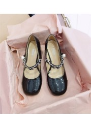 French women's shoes retro Mary Jane women's shoes thick heels 2021 new color matching high heels shallow pearl shoes