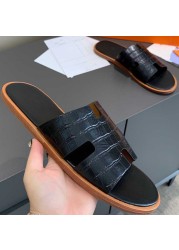 2022 summer luxury designer men leather flat sandals flat open toe comfort elegant wide fit mule slippers flip flop shoes 38-46