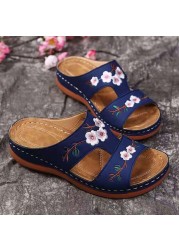 Rimocy Floral Embroidery Women Slippers Soft Bottom Beach Beach Women 2022 Summer Slip On Sandals Plus Size 43 Mujer Flip Flops