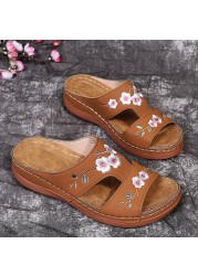 Rimocy Floral Embroidery Women Slippers Soft Bottom Beach Beach Women 2022 Summer Slip On Sandals Plus Size 43 Mujer Flip Flops