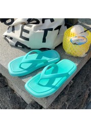 INS fashion summer flip flops for women outdoor leisure slippers square head platform flip flops solid color beach shoes sandals