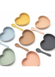 2022 New Heart Shaped Dinner Plate With Suction Baby Feeding Spoon Set Pure Silicone Easy To Clean BPA Free Baby Shower Gift