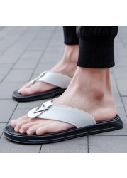 2022 new leather flip flops men's fashion version outer summer sandals outdoor shoes thick bottom slippers and sandals for male