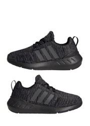 حذاء رياضي أسود Swift Junior الدانتيل من adidas Originals