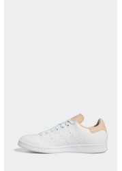 حذاء رياضي أبيض Stan Smith من adidas Originals للنساء