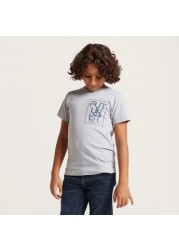 Juniors Graphic Print T-shirt with Short Sleeves