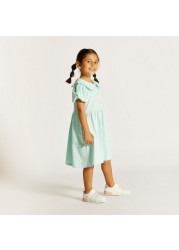 Juniors Printed Dress with Peter Pan Collar and Button Closure