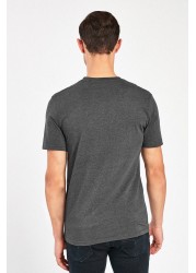 U01399s V-Neck Slim Fit