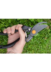 Fiskars 141960210 Garden Pro Pruner (23 cm, Black)