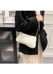 حقائب للنساء حقيبة يد جلدية موضة برشام أنثى تحت الإبط حقائب كتف Crossbody رسول حمل حقيبة سفر حزب مخلب 2022