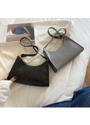 Fashion Snake Print Leather Underarm Shoulder Bag Lady Serpentine Pattern Clutch for Women Fashionable Decoration