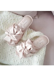 Satins silk bow peep toe home slippers women 2021 new fashion sandals korea slip on shoes women bedroom slippers flip flops