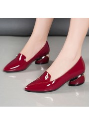 Office Lady Shoes Black Patent Leather Dress Shoes Pointed Toe Boat Shoes Med Heels Pumps Zapatos Mujer Plus Size 34-42